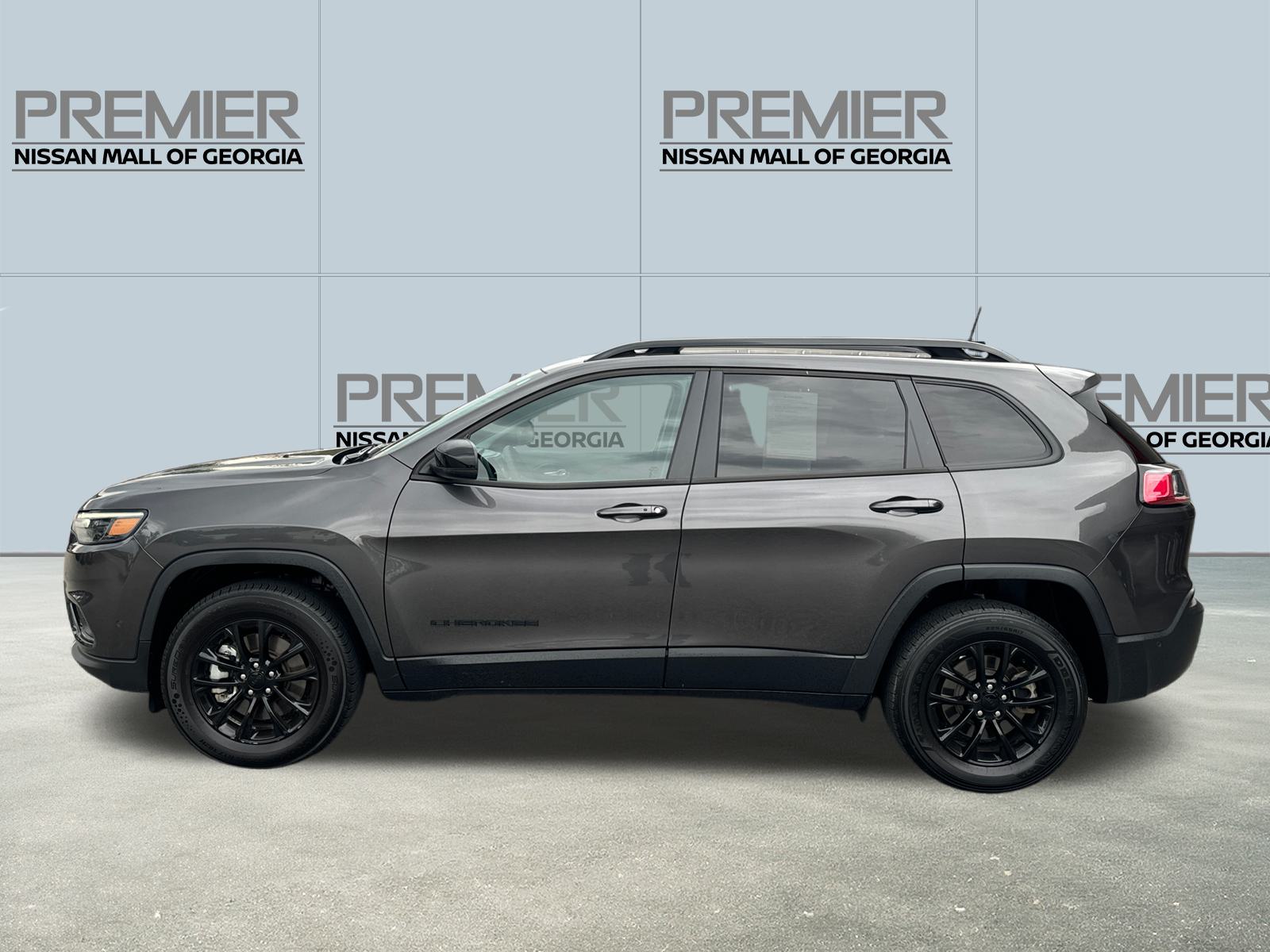 2023 Jeep Cherokee Altitude 8