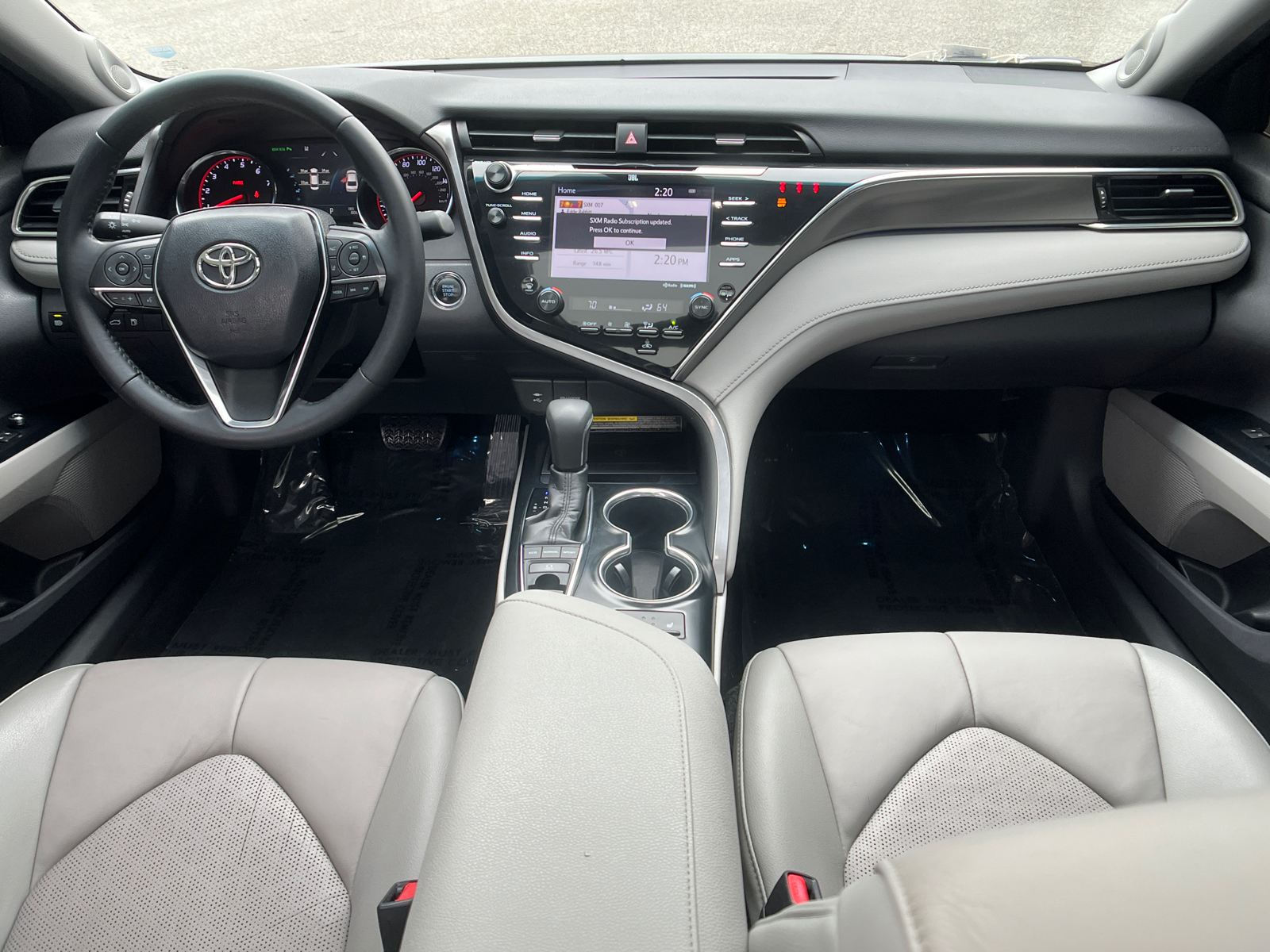 2018 Toyota Camry XSE 24