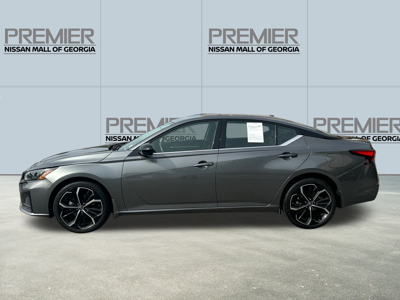 2023 Nissan Altima 2.5 SR 8