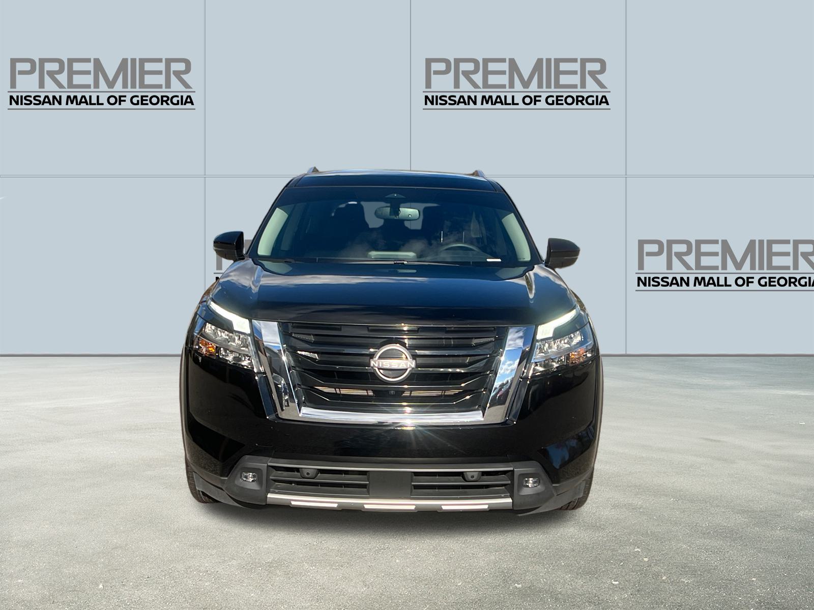 2022 Nissan Pathfinder SL 2