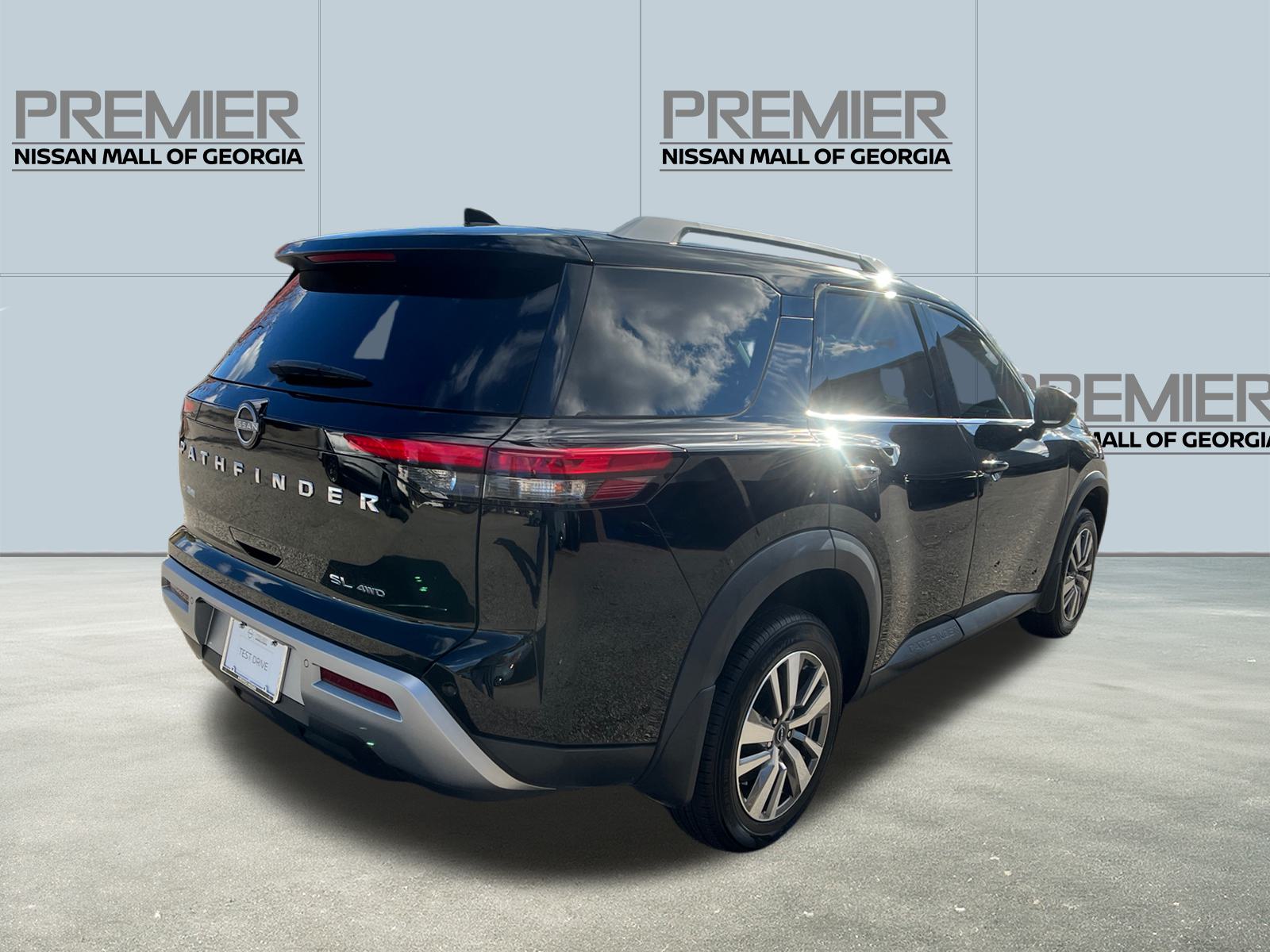 2022 Nissan Pathfinder SL 5