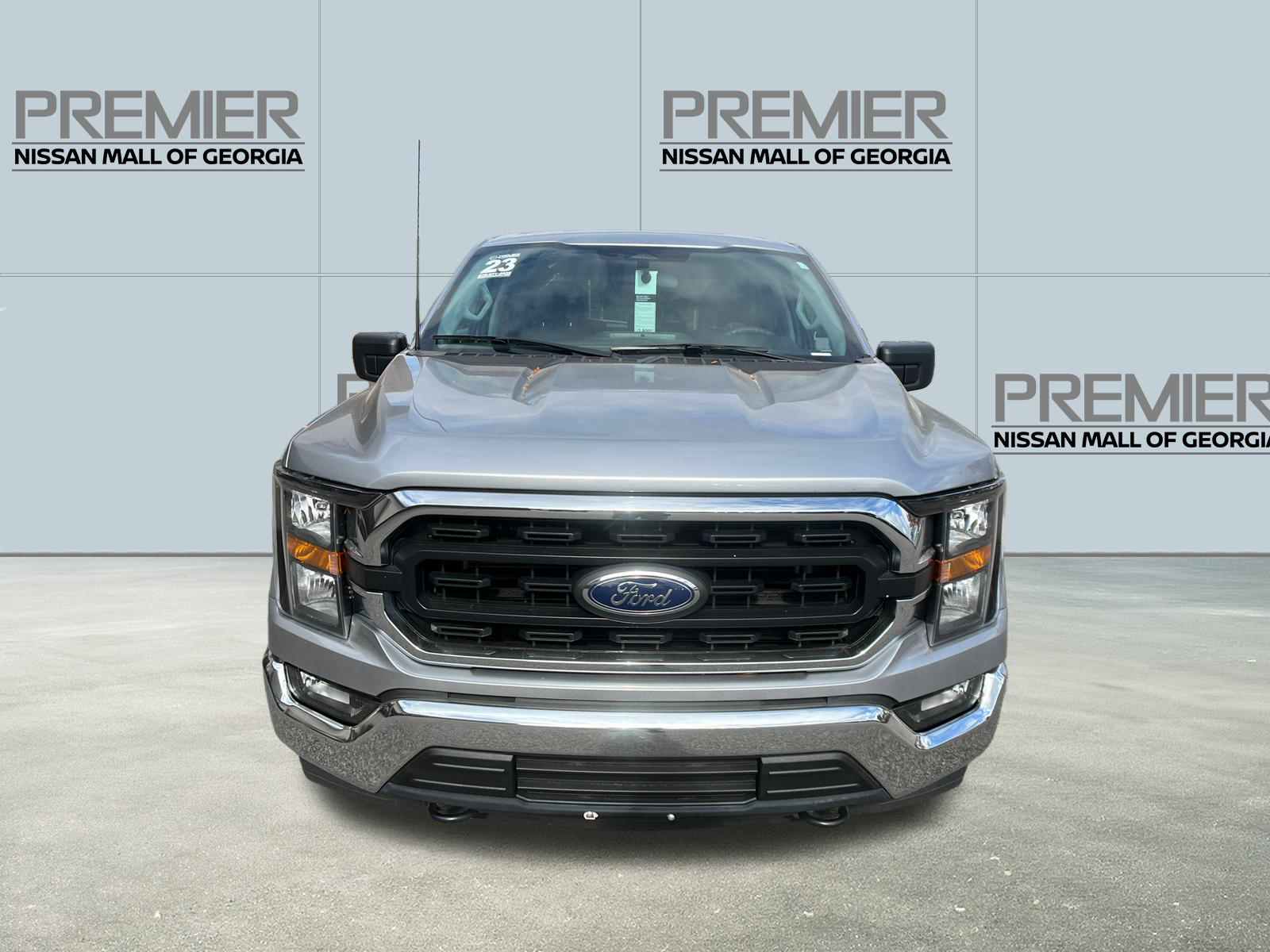 2023 Ford F-150 XLT 2