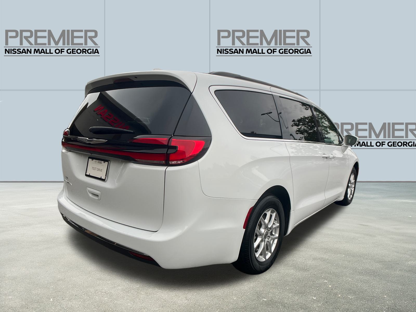 2022 Chrysler Pacifica Touring L 5