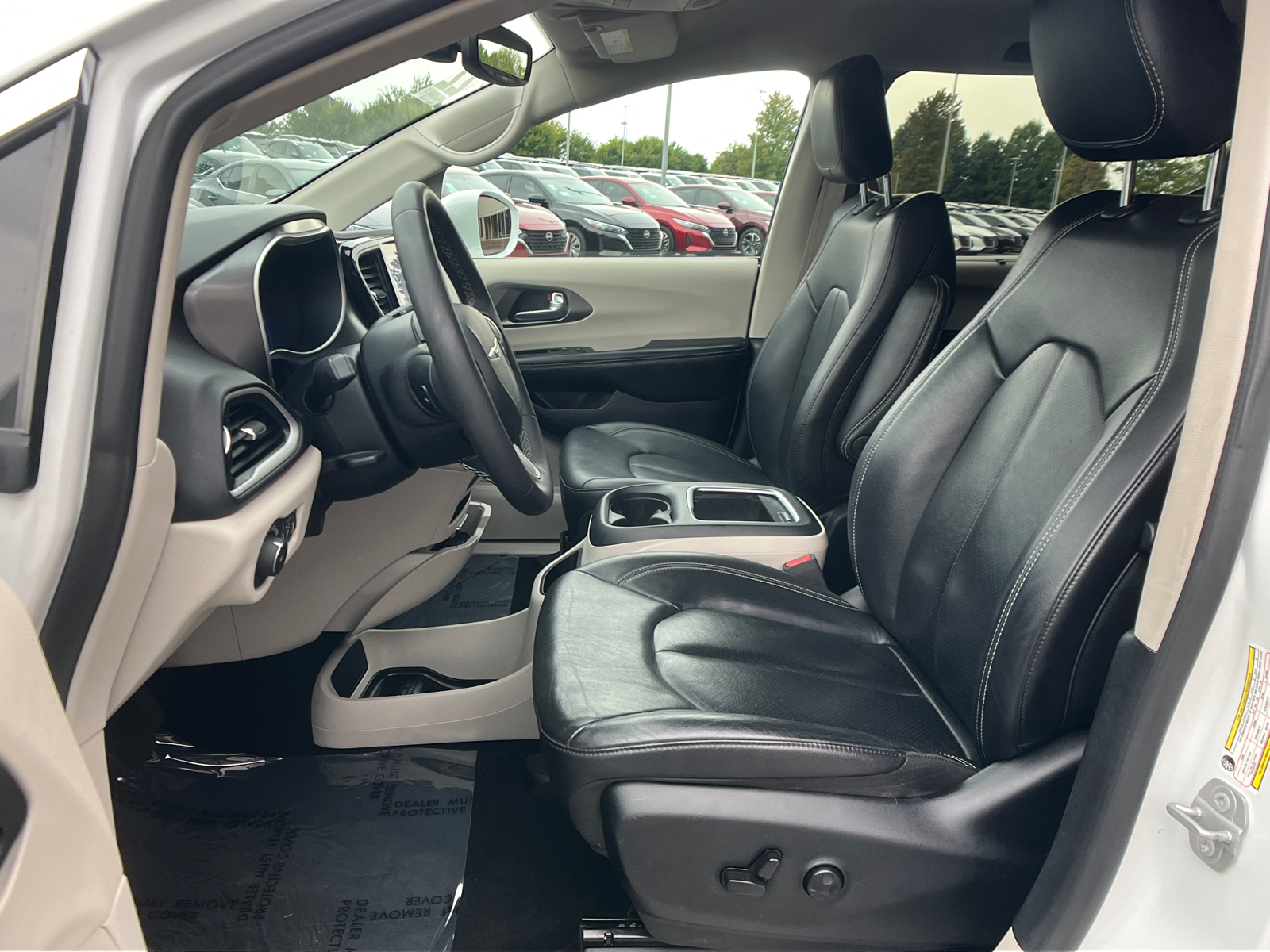 2022 Chrysler Pacifica Touring L 9