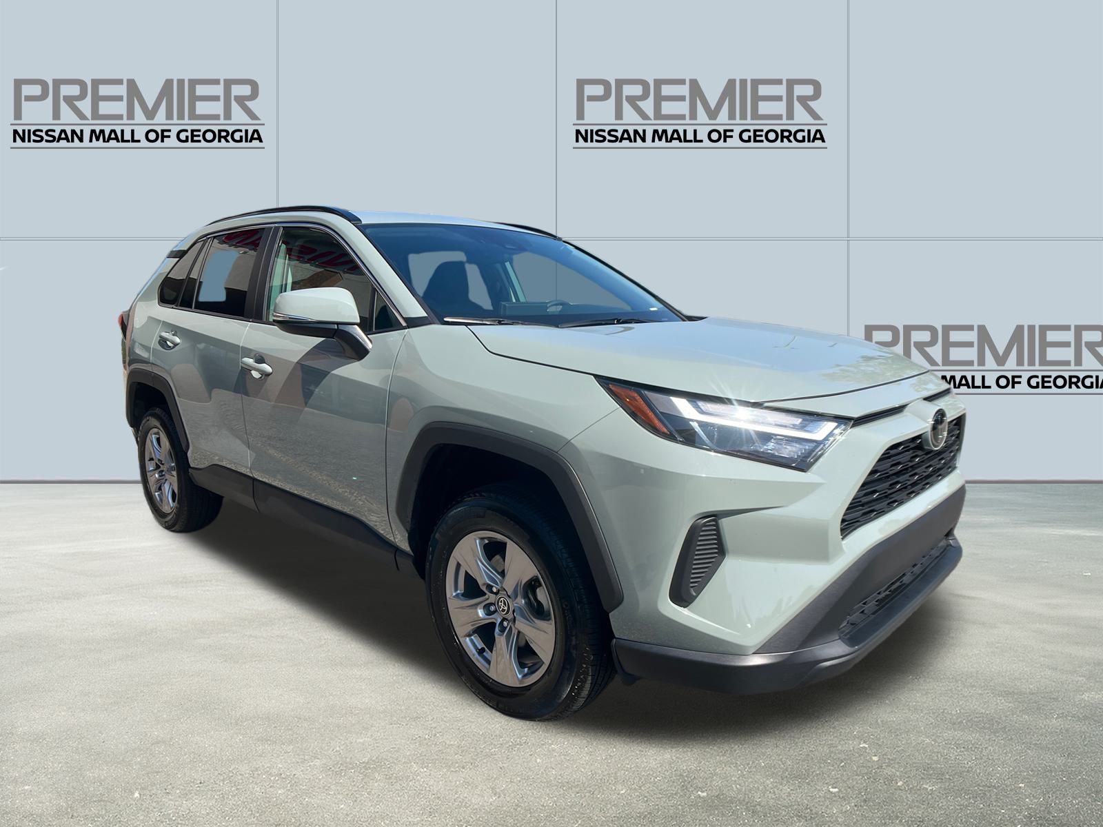 2023 Toyota RAV4 XLE 3