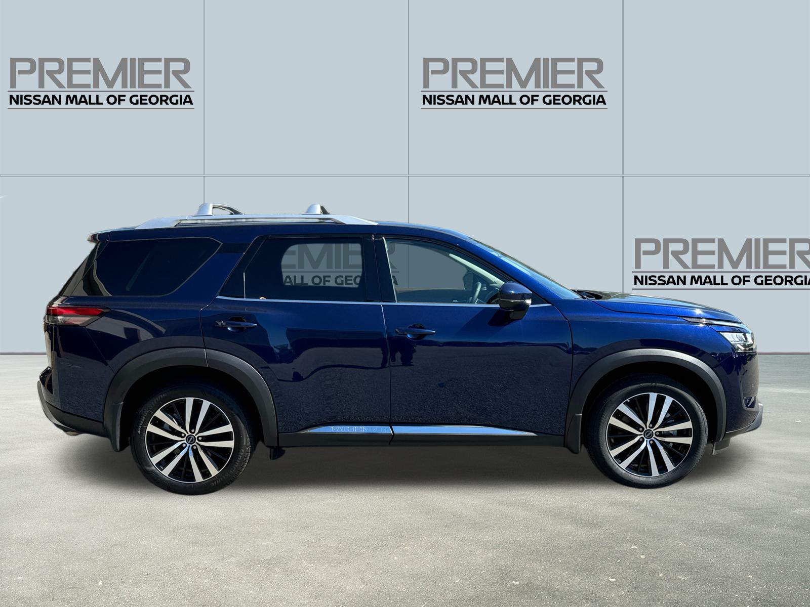 2024 Nissan Pathfinder Platinum 4