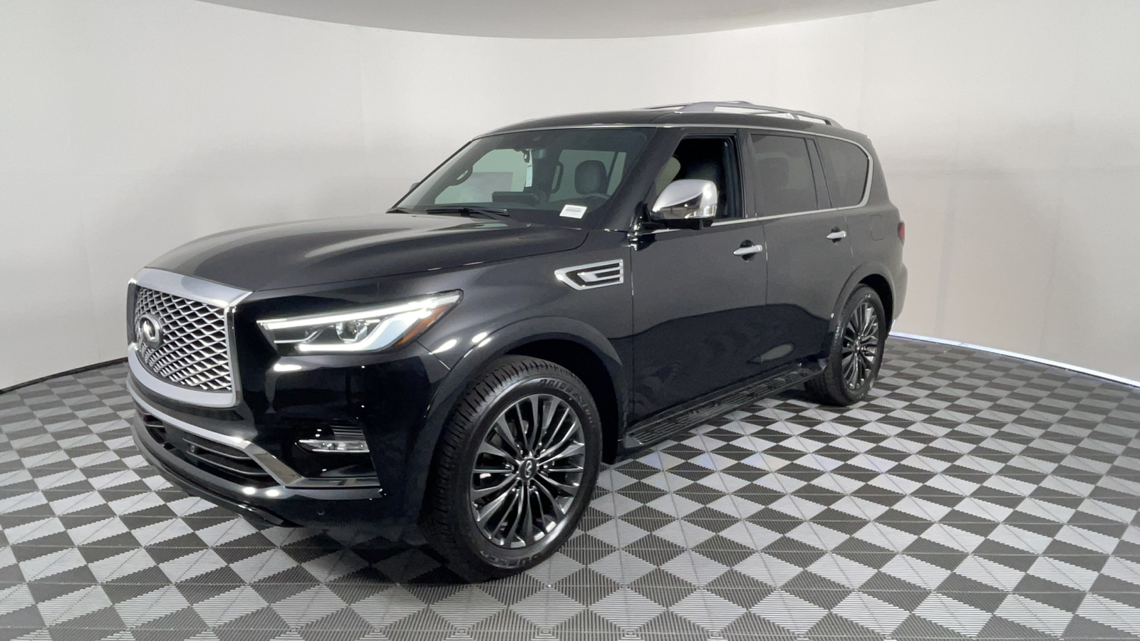 2024 INFINITI QX80 ProACTIVE 8