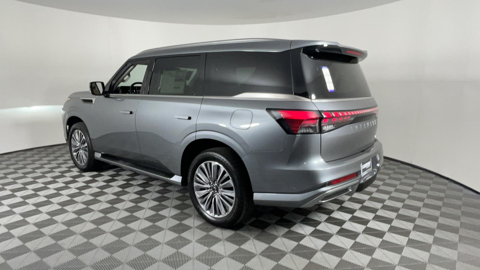 2025 INFINITI QX80 Sensory 6