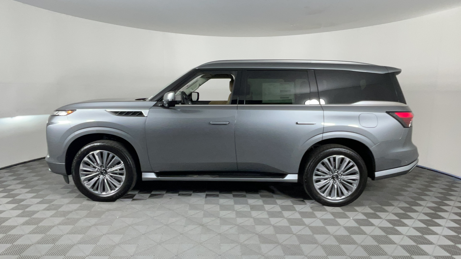 2025 INFINITI QX80 Sensory 7