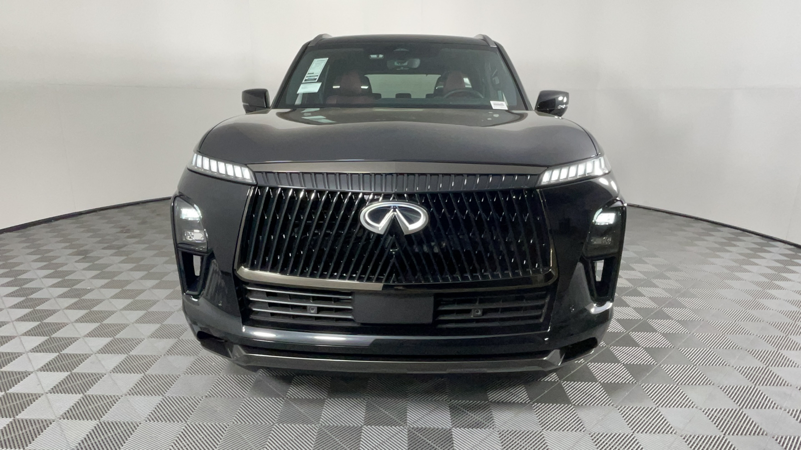 2025 INFINITI QX80  9