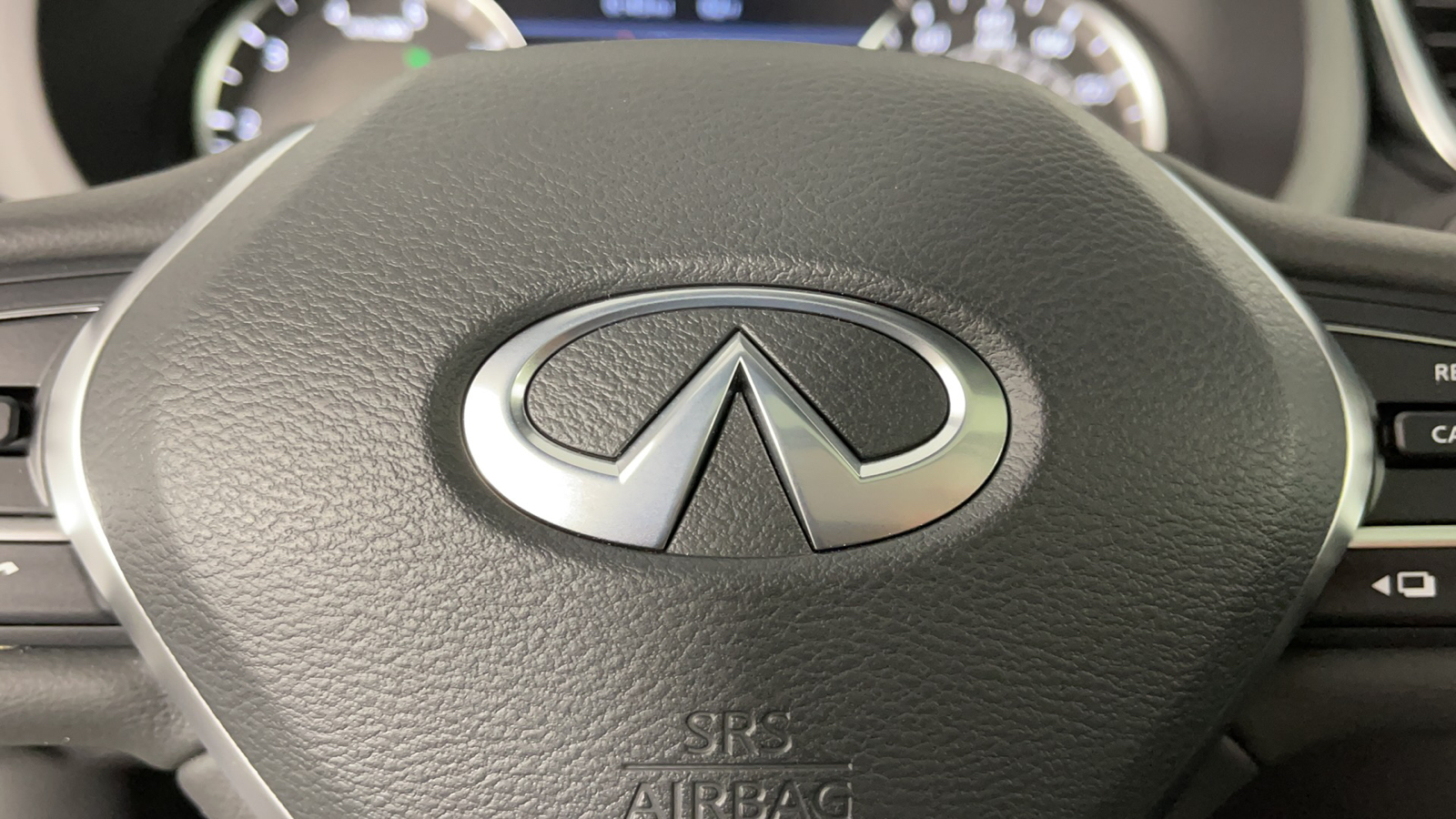 2025 INFINITI QX55 LUXE 26