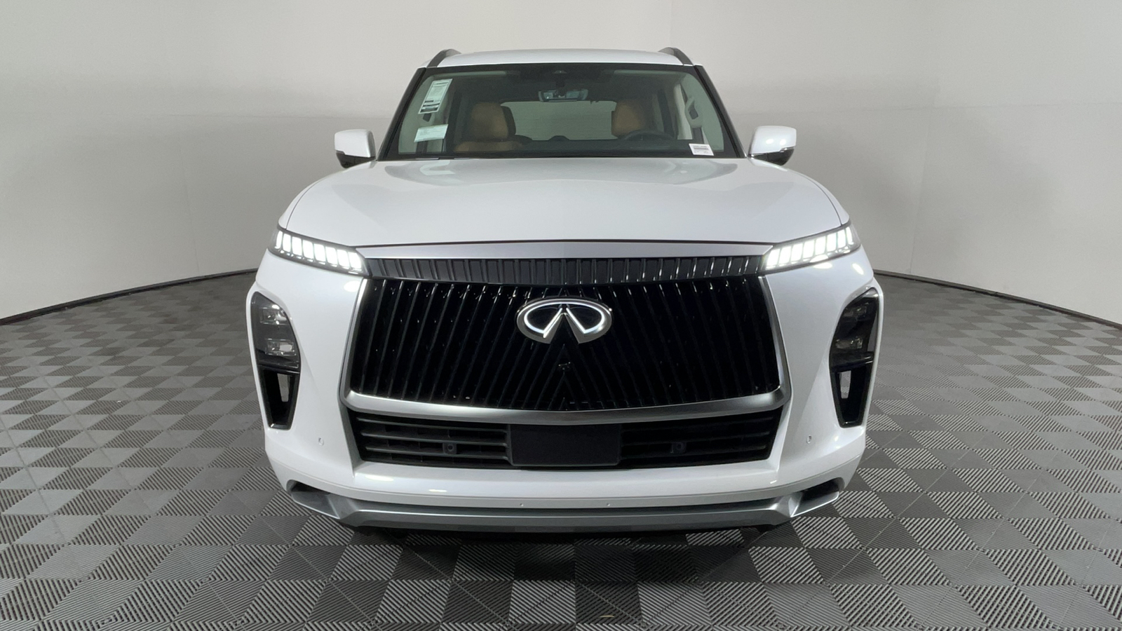 2025 INFINITI QX80 LUXE 9