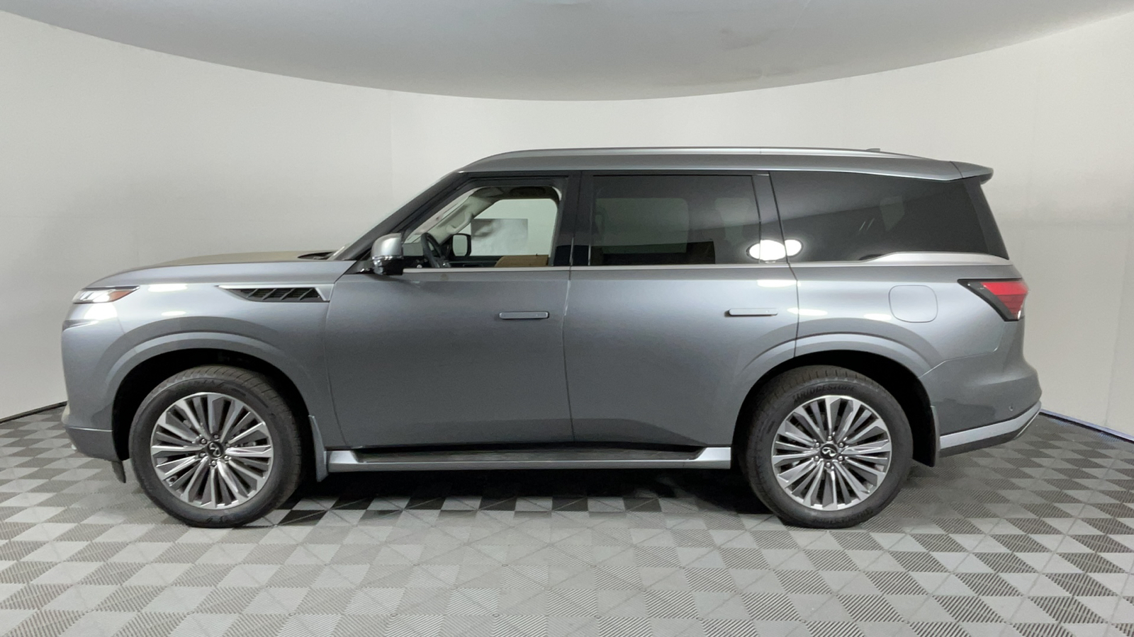 2025 INFINITI QX80 Sensory 7