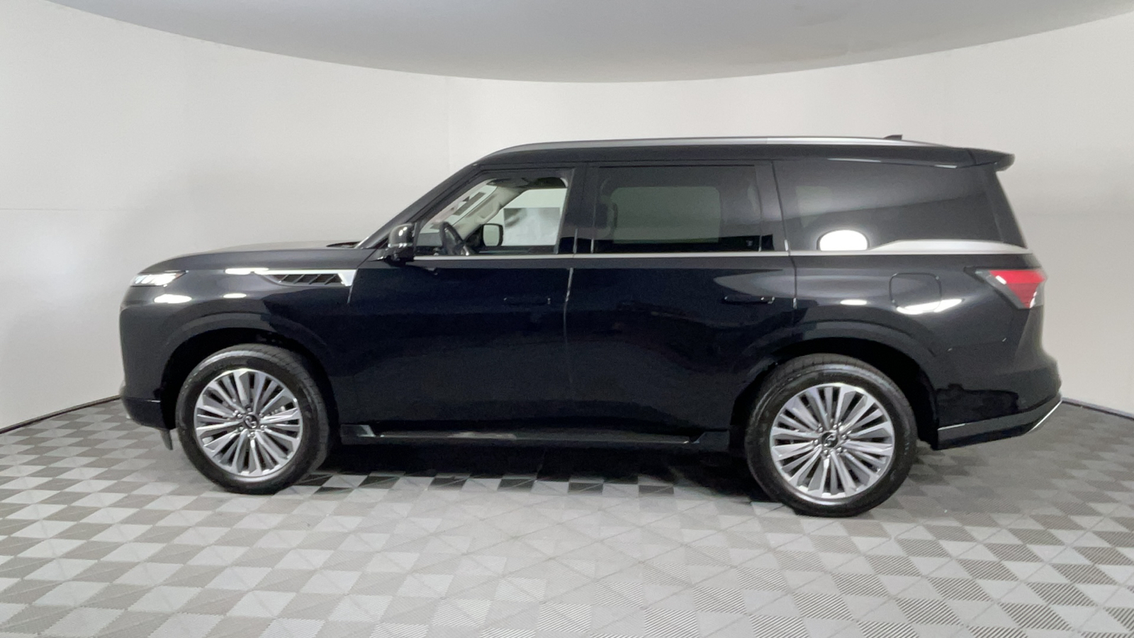 2025 INFINITI QX80 Sensory 7