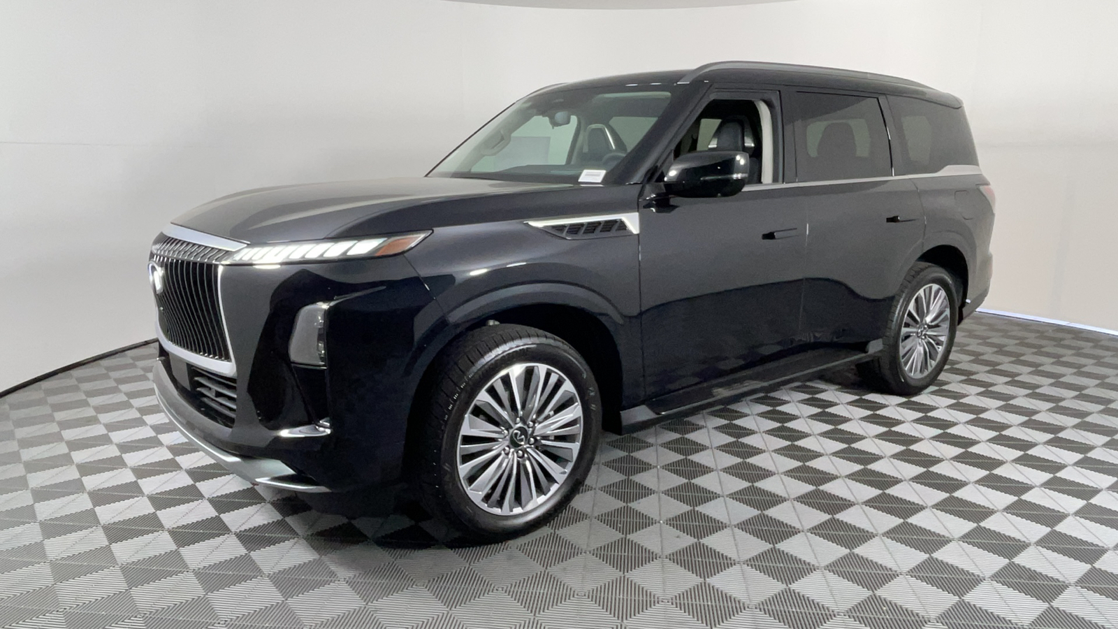 2025 INFINITI QX80 Sensory 8