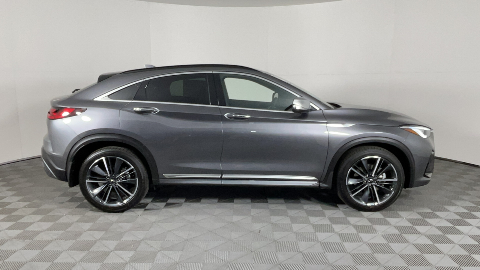 2025 INFINITI QX55 ESSENTIAL 3