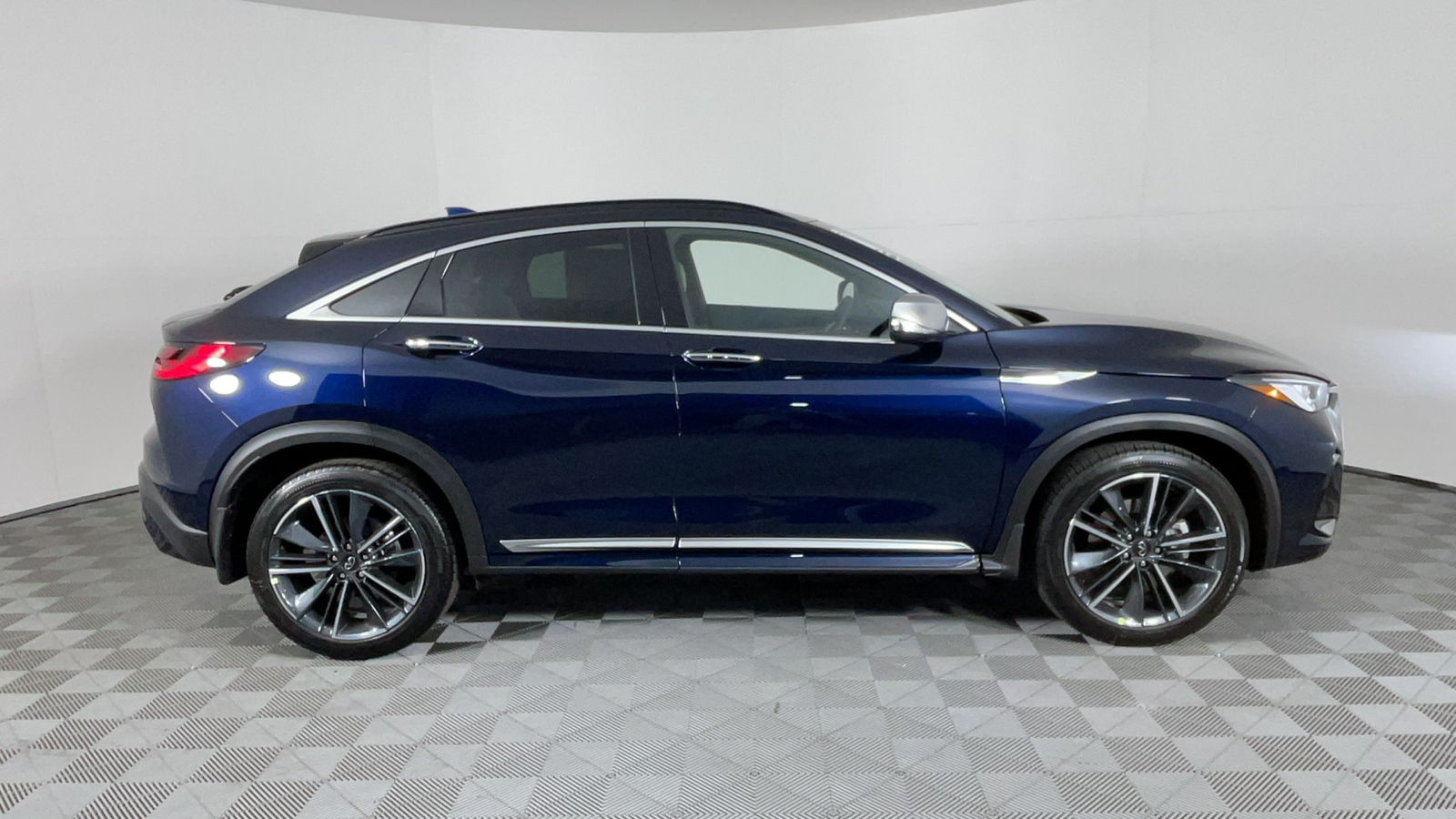 2025 INFINITI QX55 LUXE 3