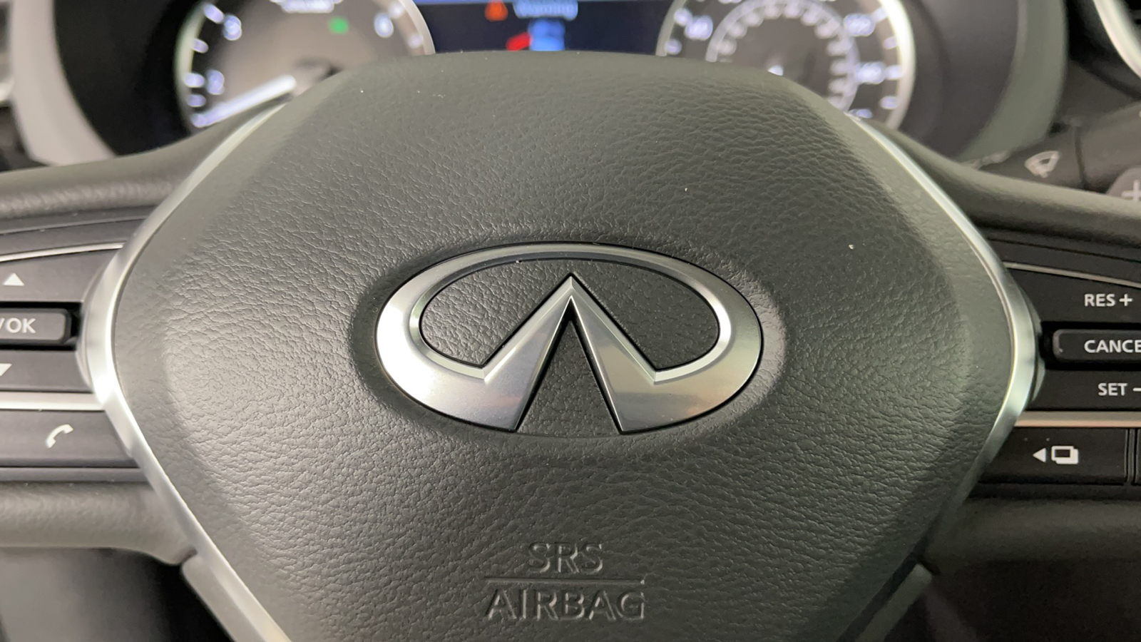 2025 INFINITI QX50 PURE 25