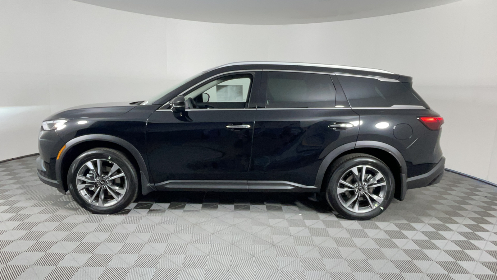 2025 INFINITI QX60 LUXE 7