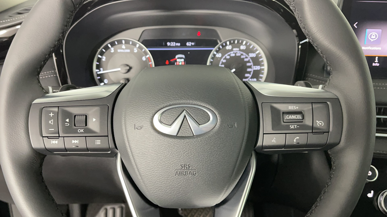 2025 INFINITI QX60 PURE 24