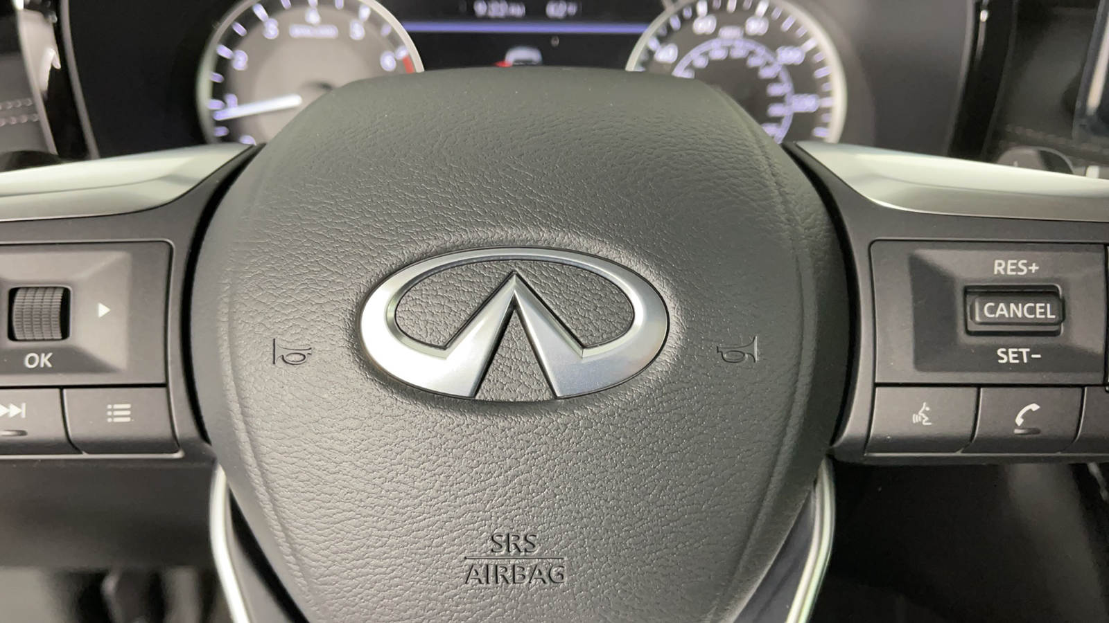 2025 INFINITI QX60 PURE 26