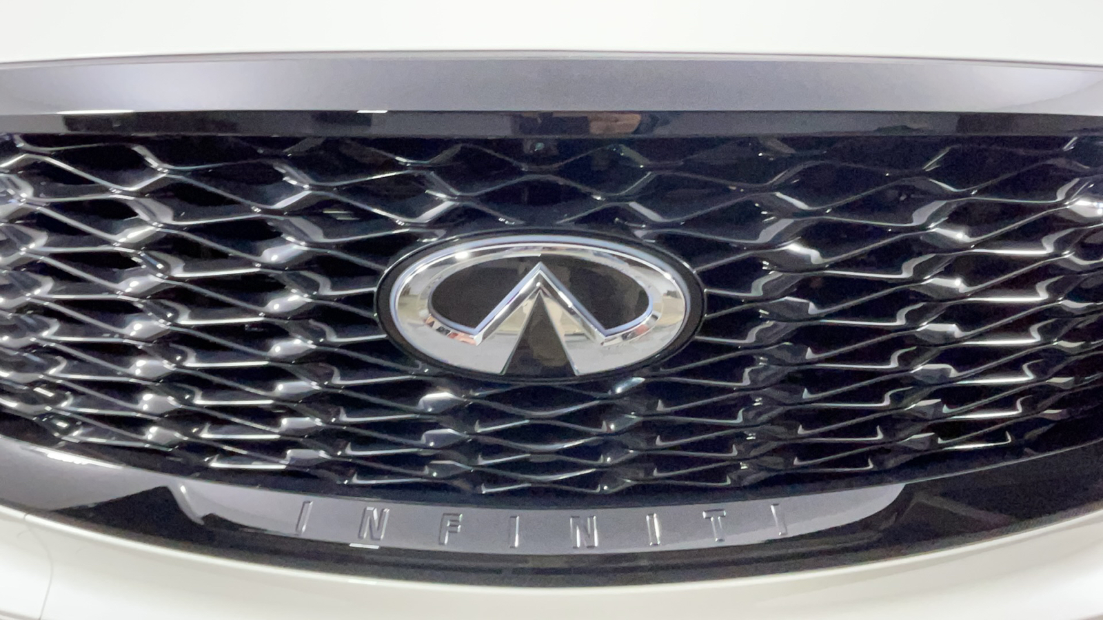 2025 INFINITI QX60 LUXE 10