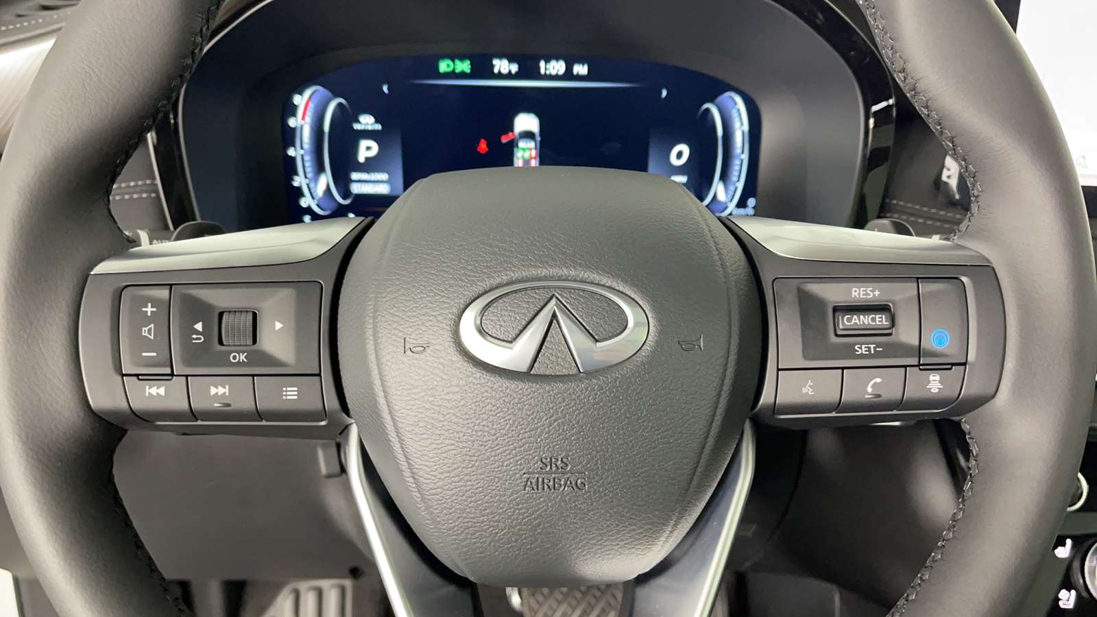 2025 INFINITI QX60 LUXE 24