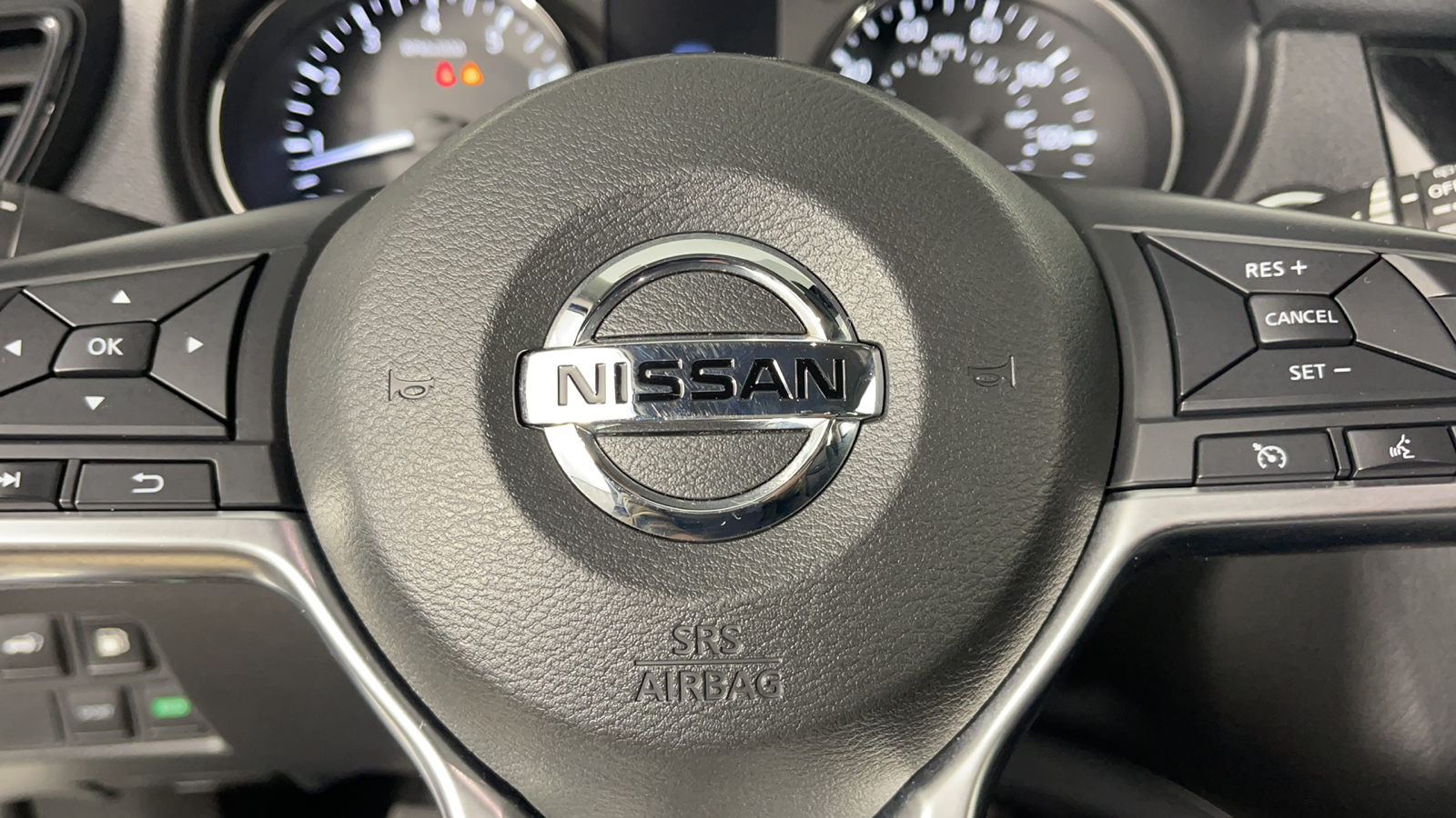 2020 Nissan Rogue SV 26