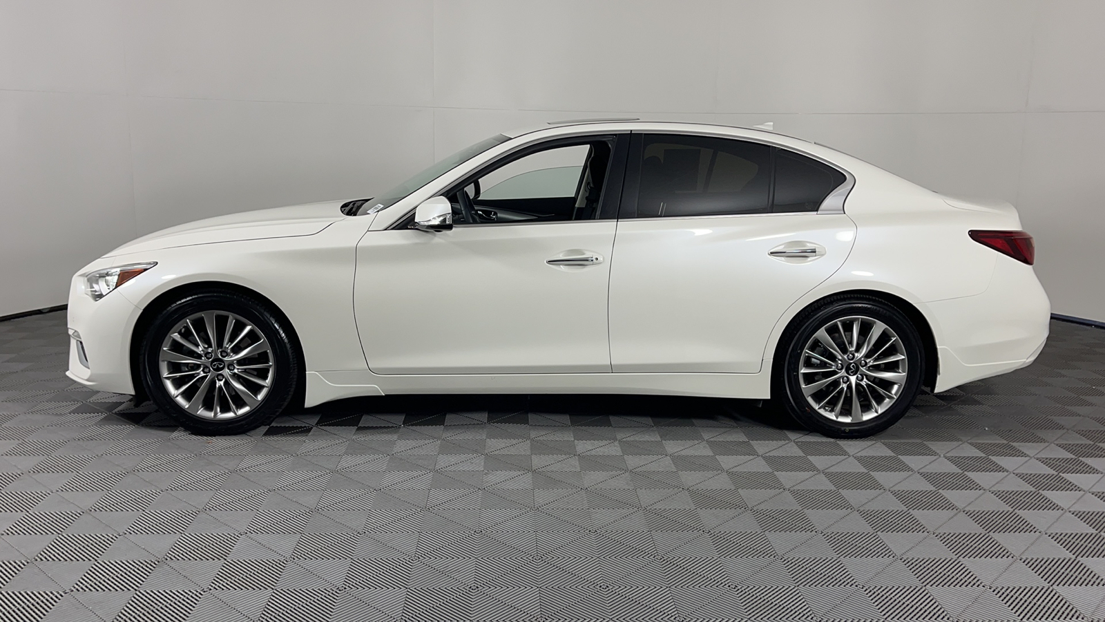 2021 INFINITI Q50 3.0t LUXE 3