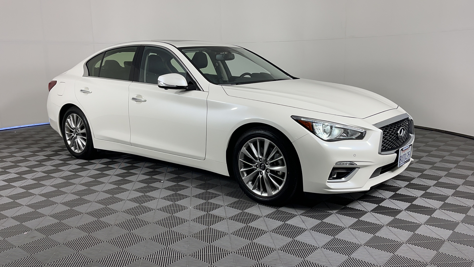 2021 INFINITI Q50 3.0t LUXE 1