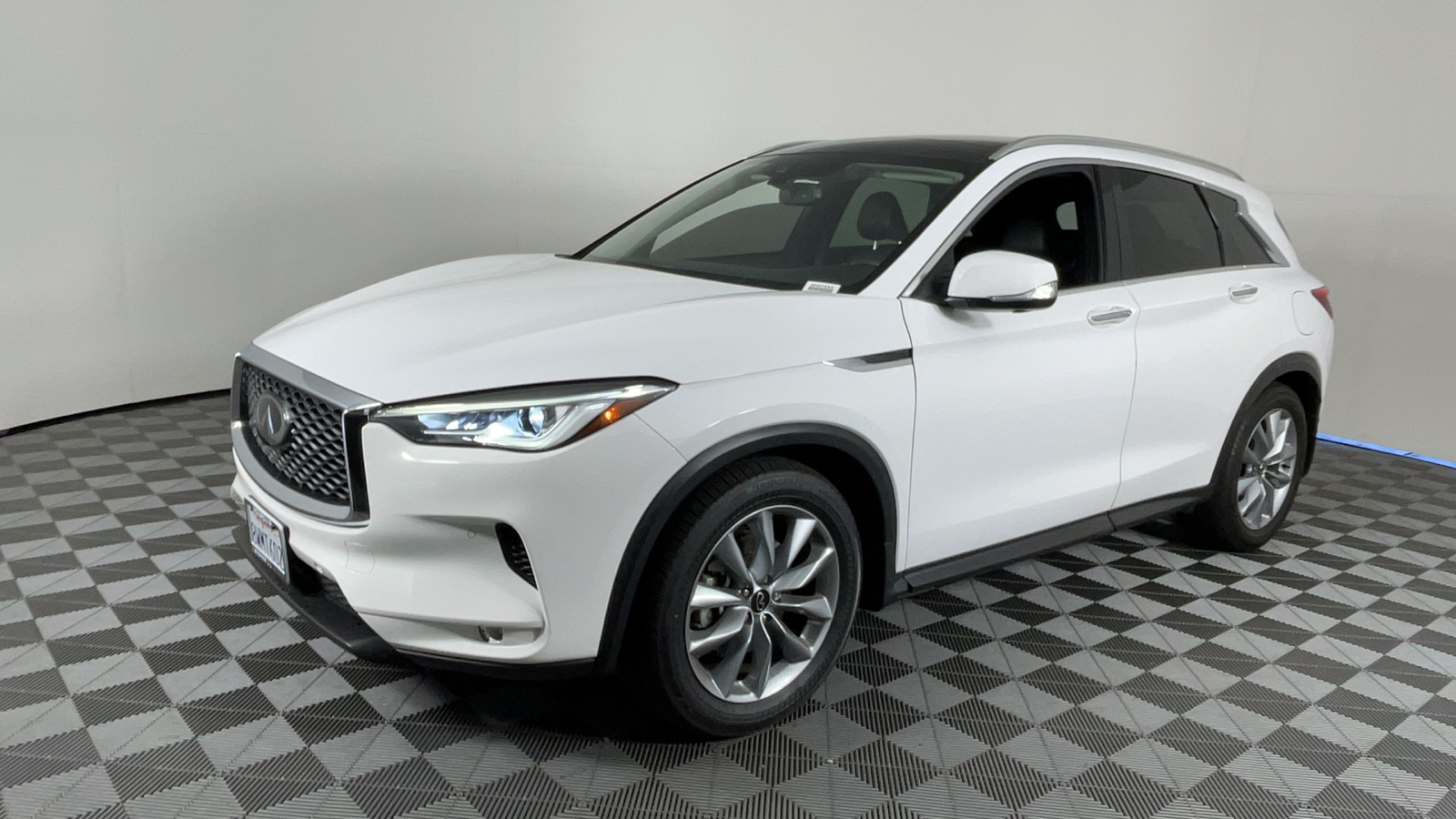 2021 INFINITI QX50 ESSENTIAL 8