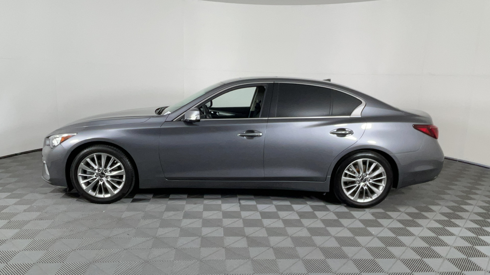 2021 INFINITI Q50 3.0t LUXE 7