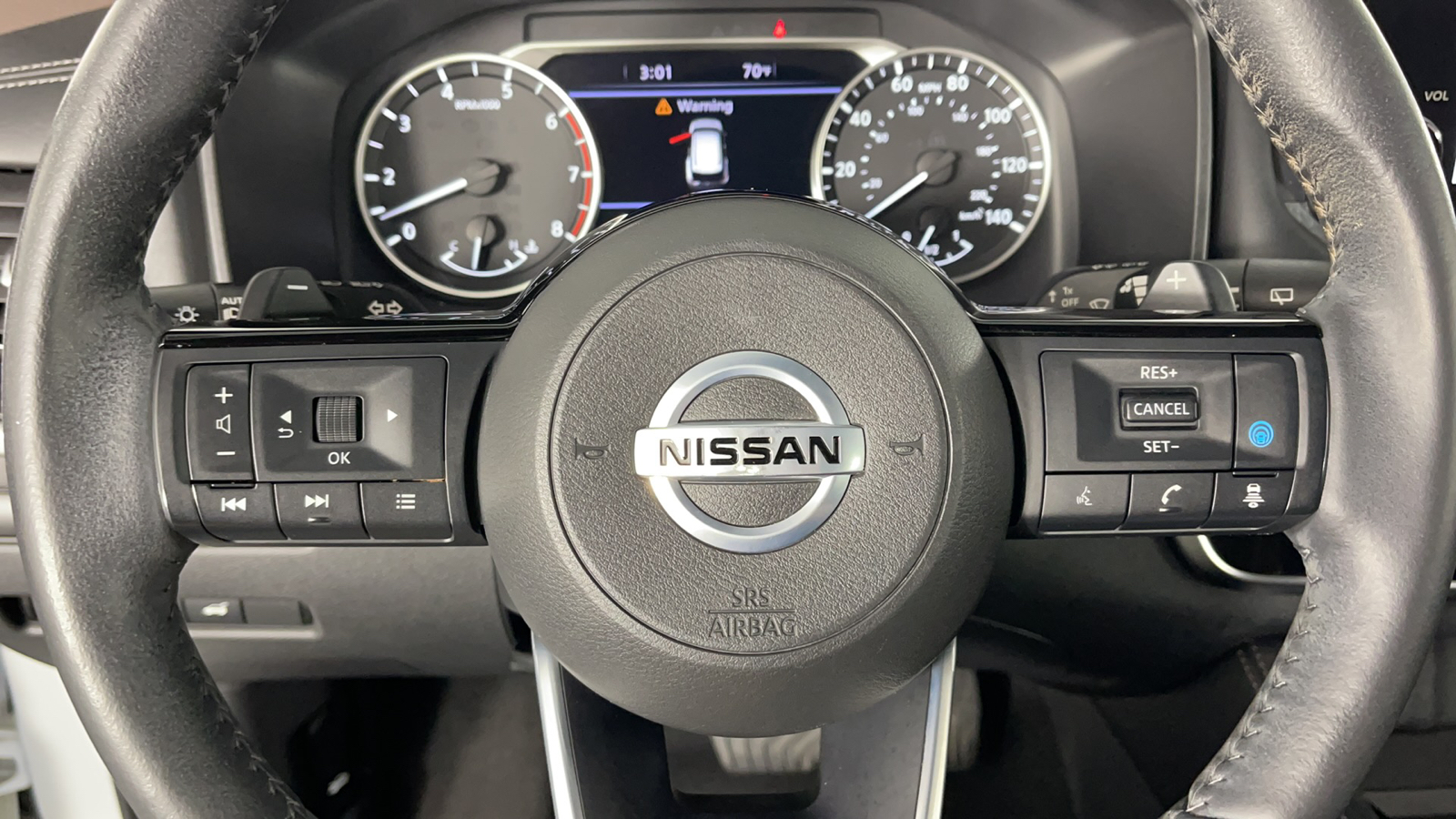 2021 Nissan Rogue SL 24