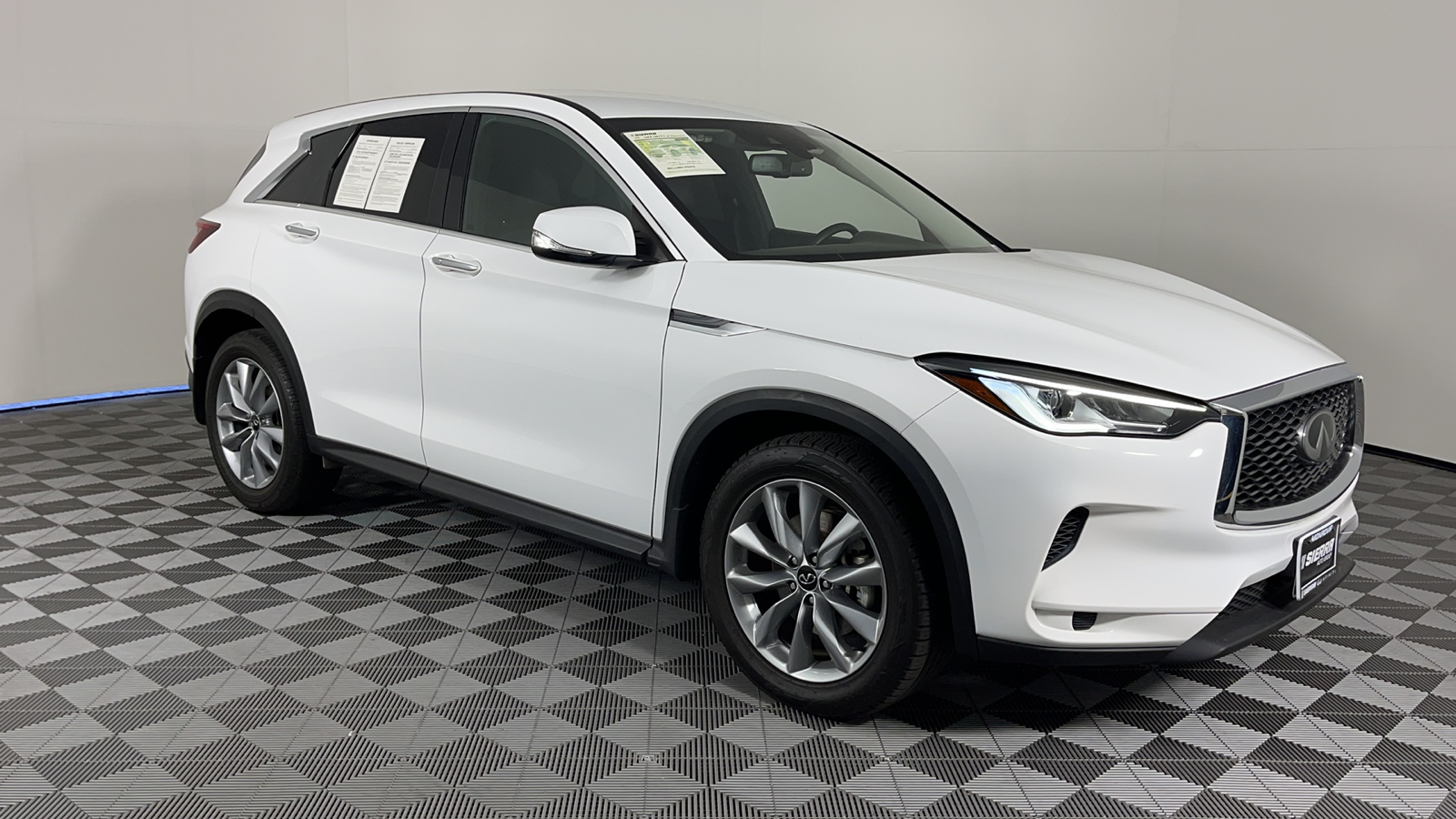 2022 INFINITI QX50 PURE 1