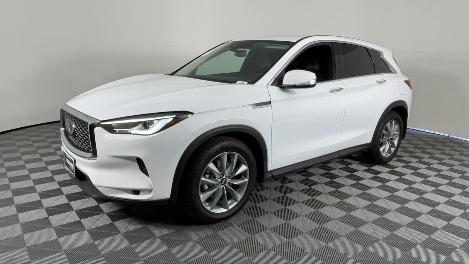 2022 INFINITI QX50 PURE 8