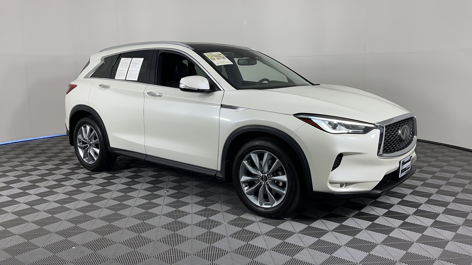 2021 INFINITI QX50 LUXE 2