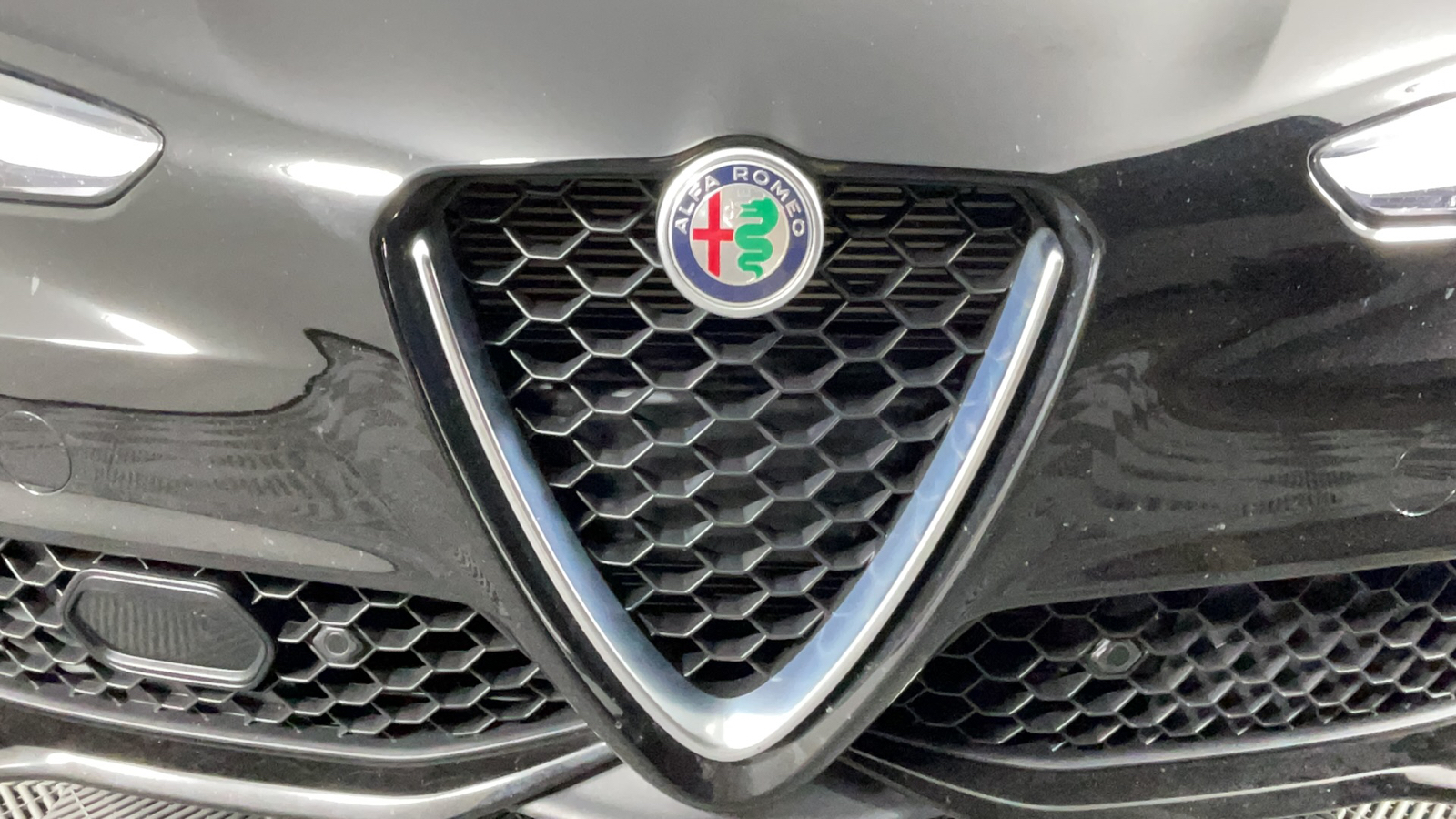 2020 Alfa Romeo Giulia Ti Sport 10