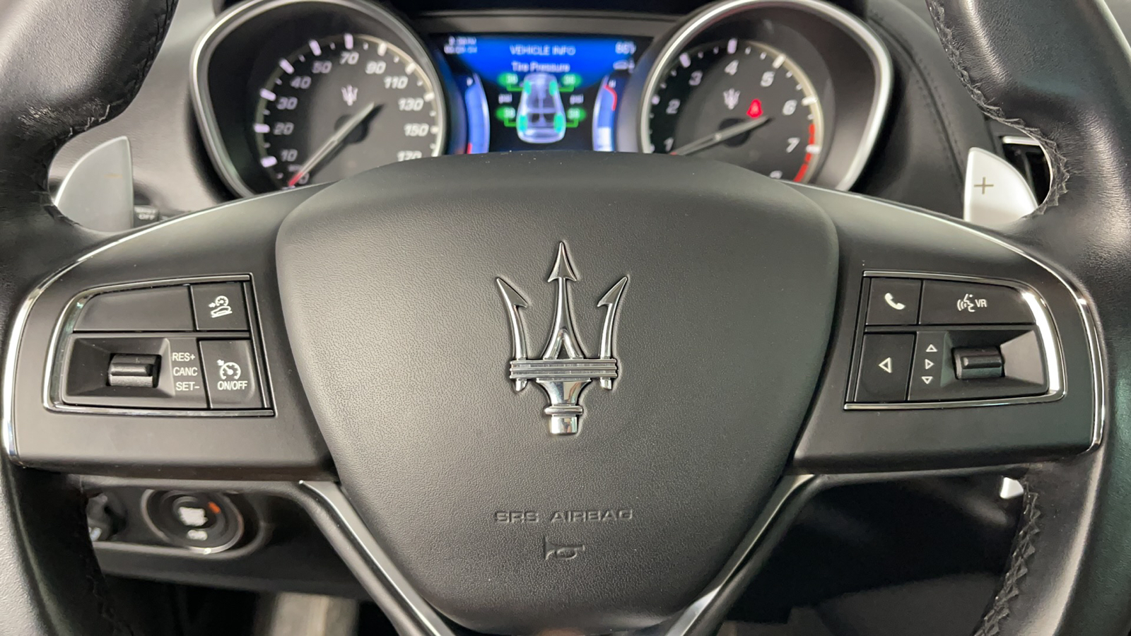2017 Maserati Levante S 23