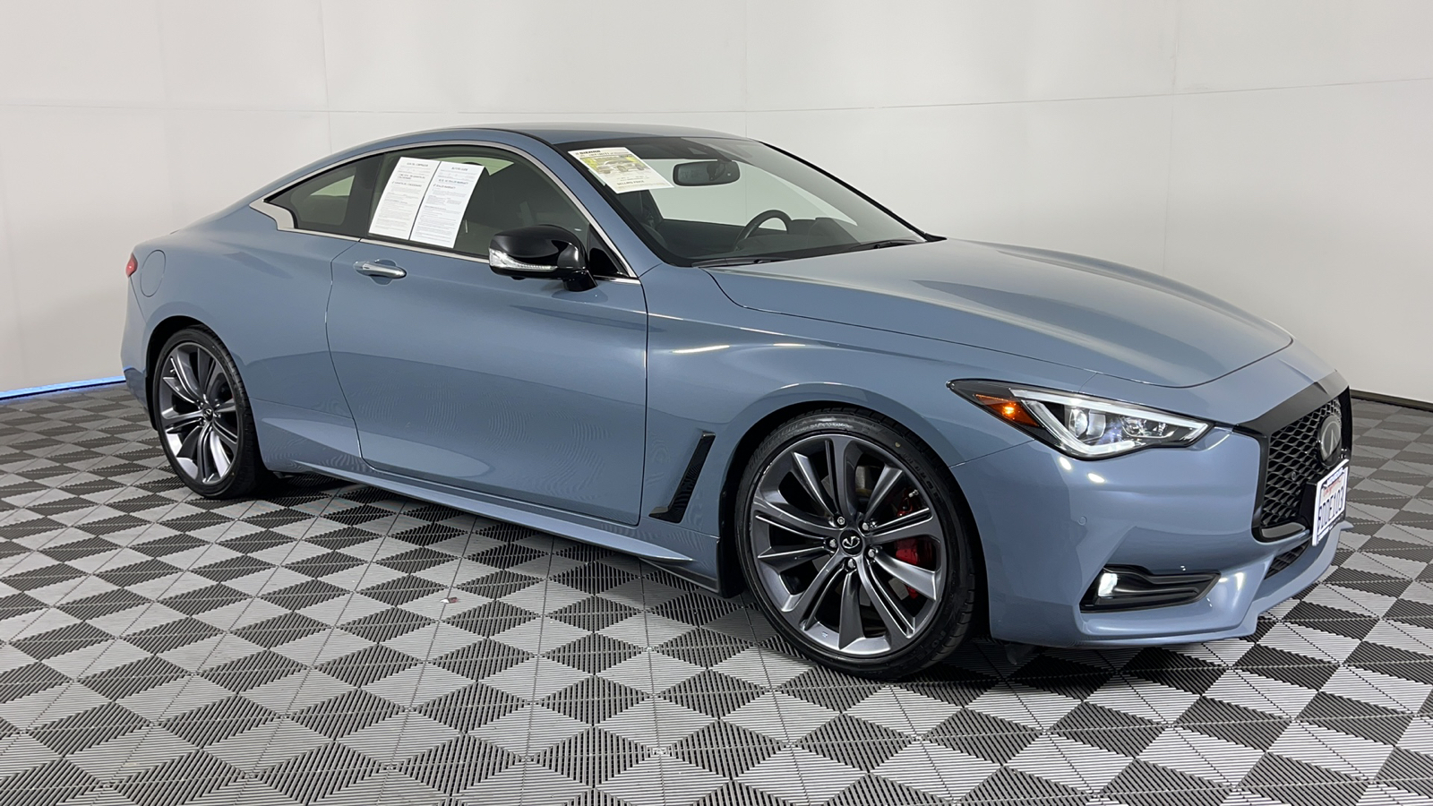 2022 INFINITI Q60 Red Sport 400 1