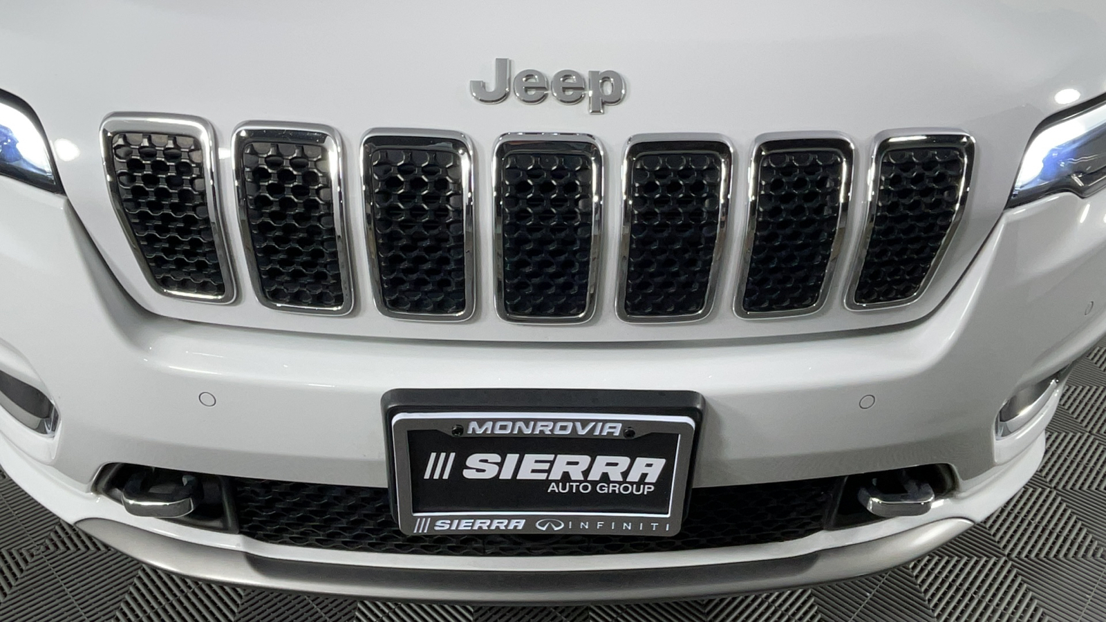 2019 Jeep Cherokee Overland 10