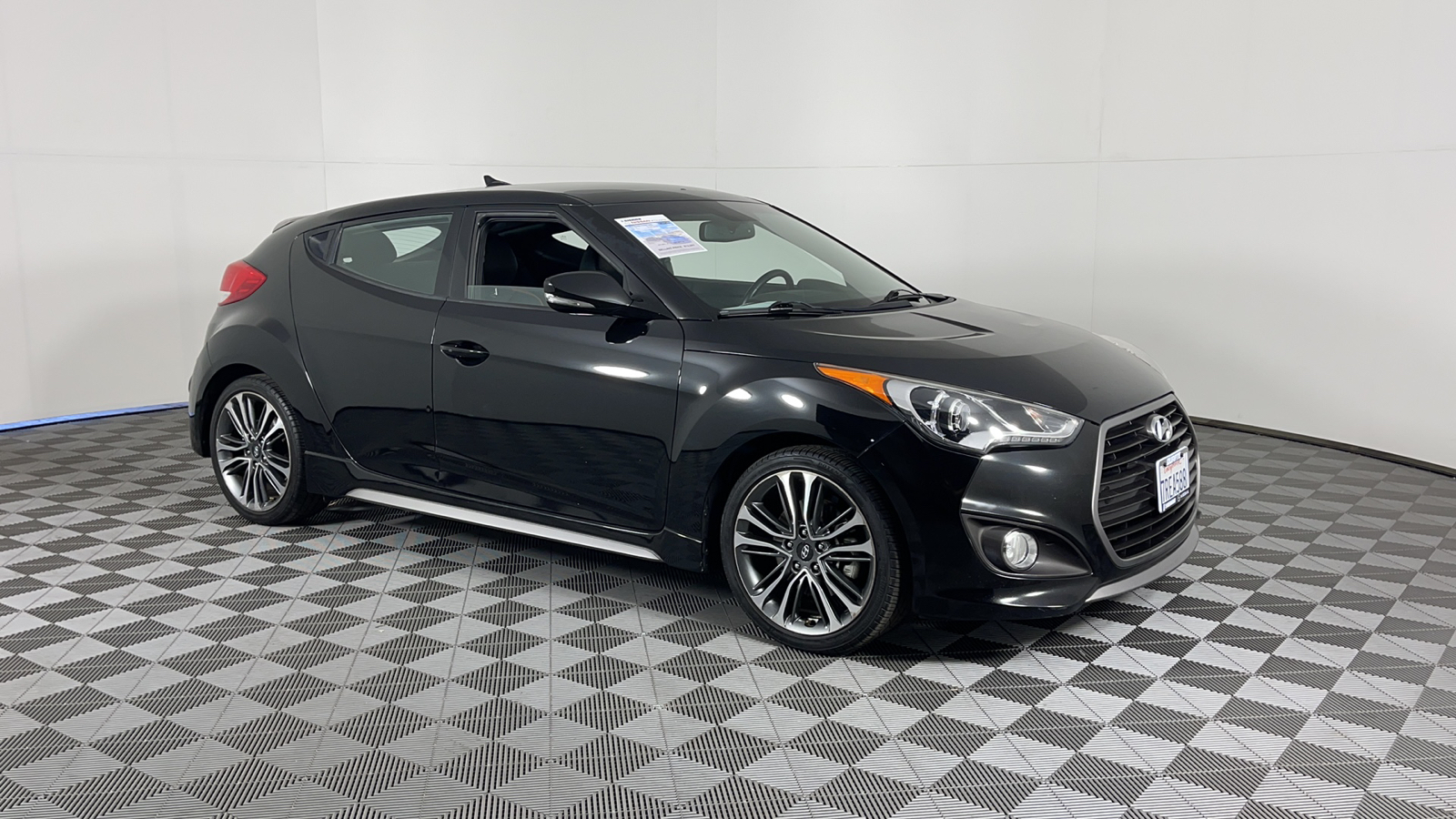 2016 Hyundai Veloster Turbo 2