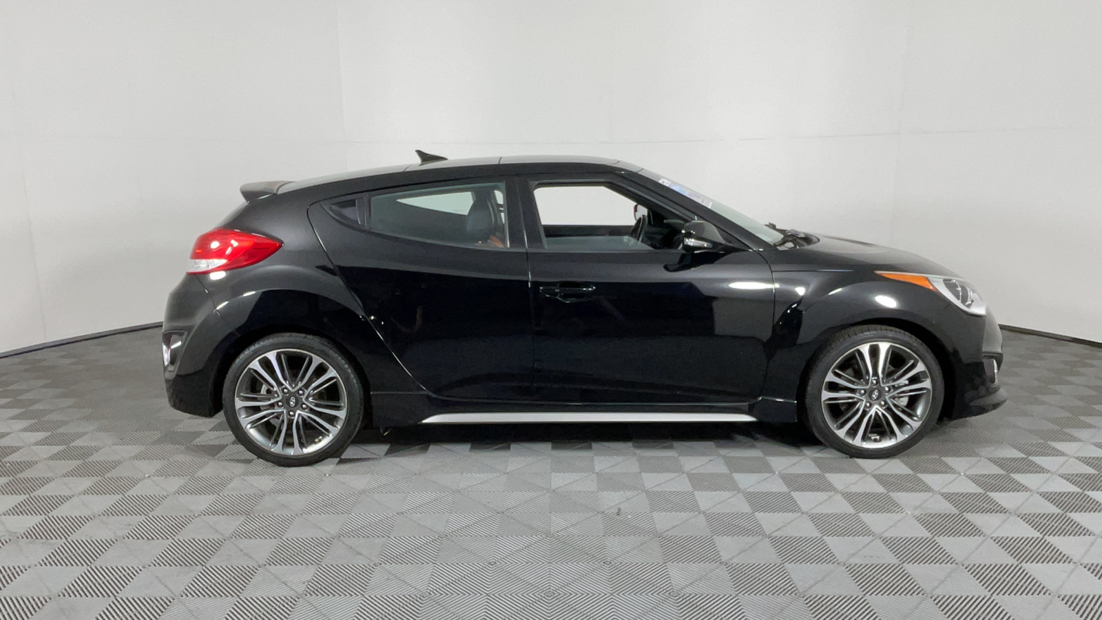 2016 Hyundai Veloster Turbo 3