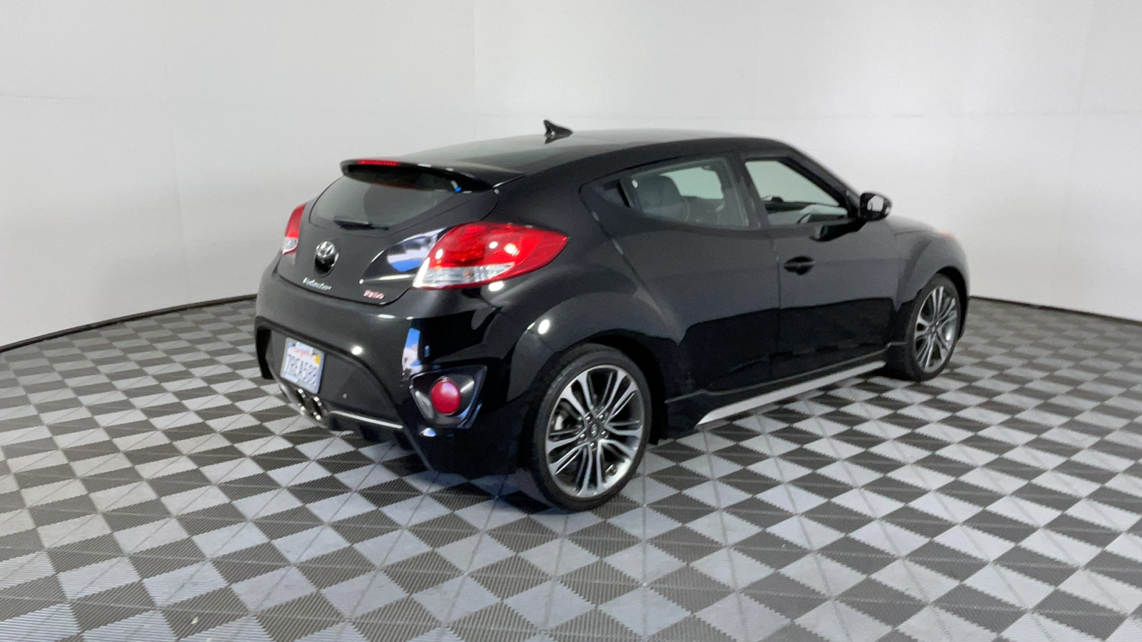 2016 Hyundai Veloster Turbo 4