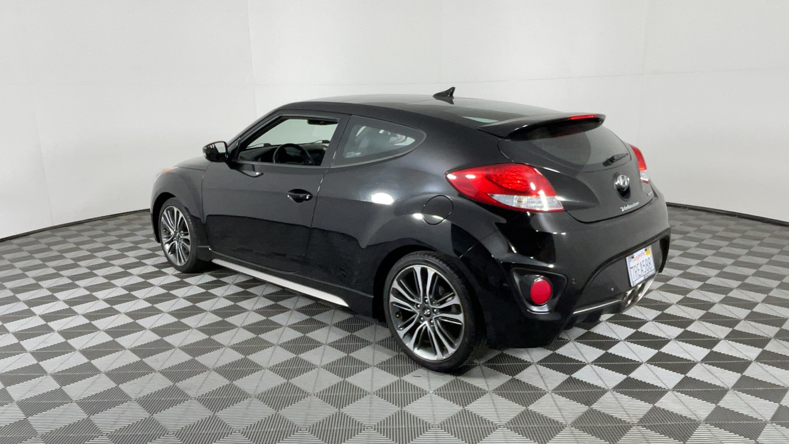 2016 Hyundai Veloster Turbo 6