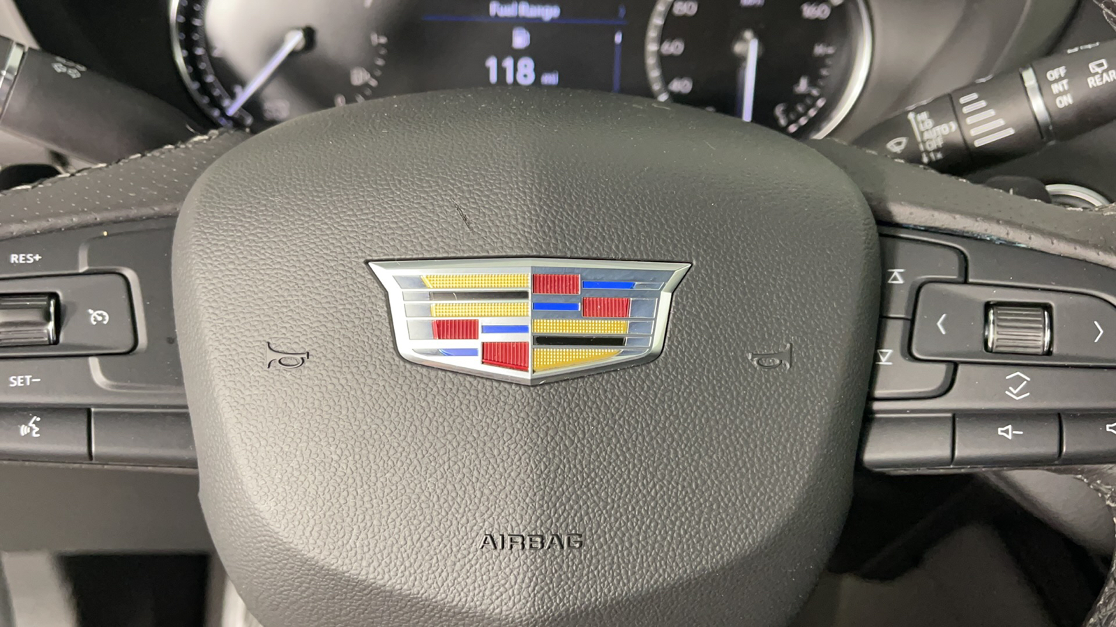 2019 Cadillac XT4 Sport 26