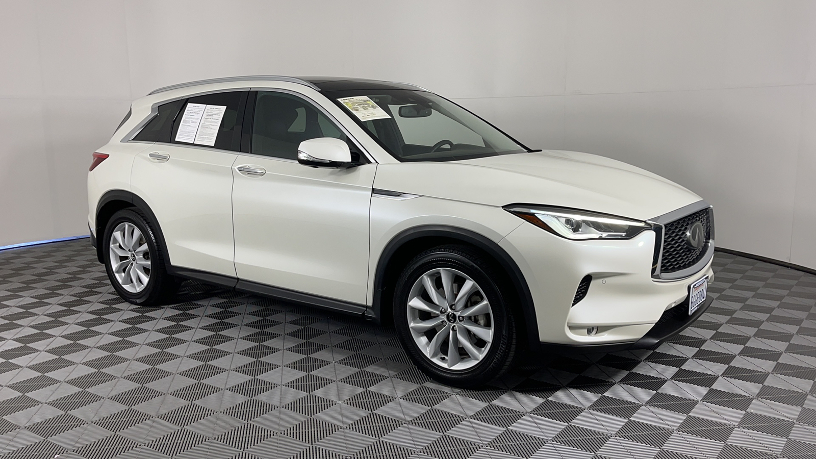 2019 INFINITI QX50 ESSENTIAL 1