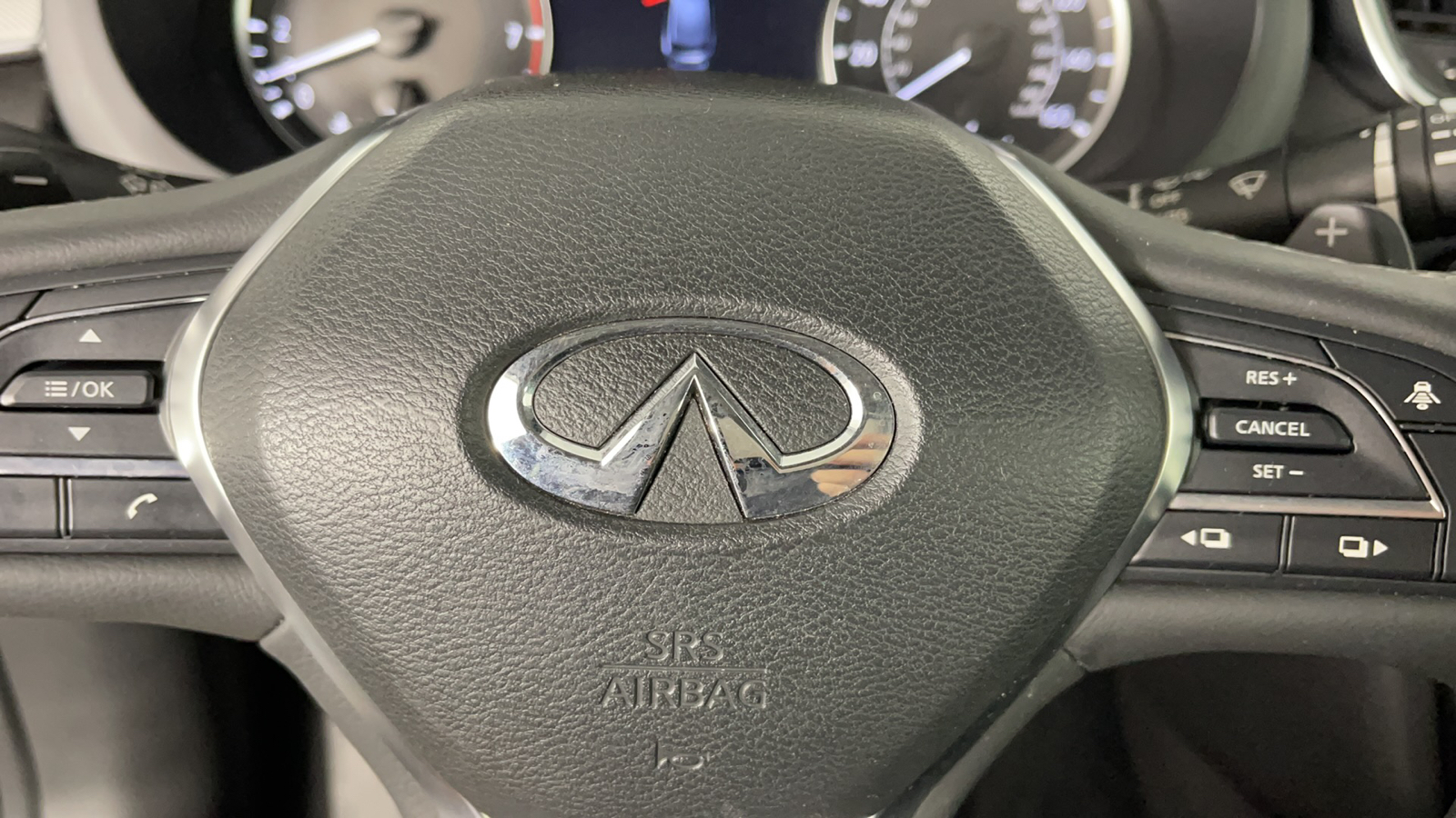 2019 INFINITI QX50 ESSENTIAL 27