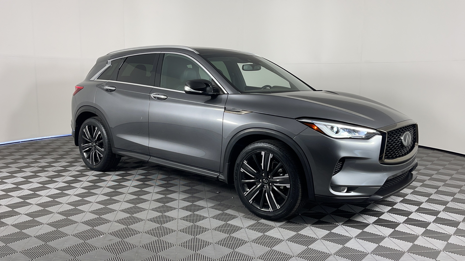 2021 INFINITI QX50 LUXE 1