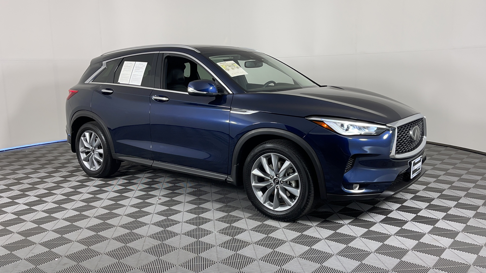 2021 INFINITI QX50 LUXE 1