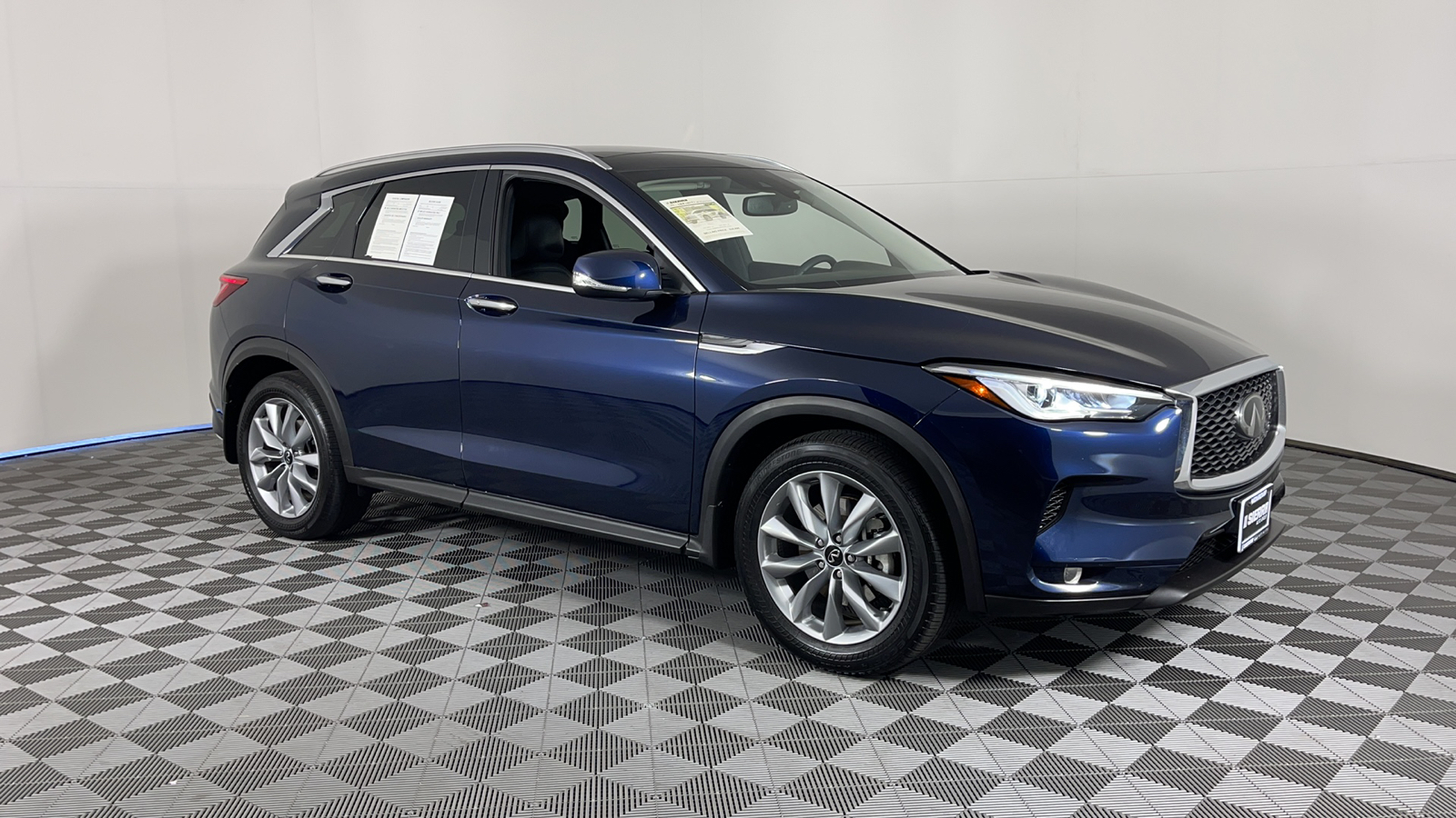 2021 INFINITI QX50 LUXE 2